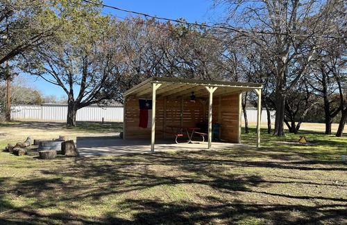 Clifton RV Rental | CASA LAGUNA - RV LOT ONLY 3 BLOCKS TO LAKE WHITNEY