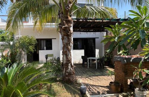 Los Tamarindos House | Casa Landa Jardín