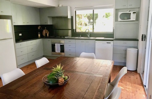 Valla House | Casa Las Valla, Coastal Country Retreat House NSW, Private, Spacious