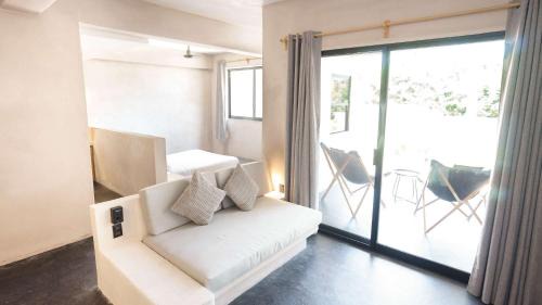 Brisas de Zicatela Apartment | Casa Leah Puerto Escondido - Seaside Oasis in Zicatela - 2 outdoor Pools - Steps 2 The Beach - AC for Comfort - 6