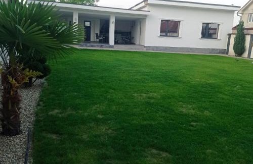 Sinmartin Bed & Breakfast | Casa Leahu
