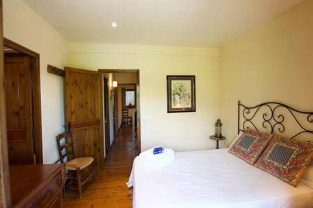 Ger House | Casa Les Voltes Saga