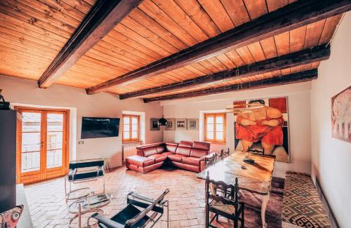 Poppi House | Casa Lierna 11