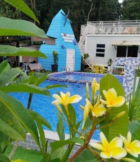 Kota Bharu Ski Chalet | Casa LiLa Tiny Cabin Stay & Pool Kota Bharu,free wifi,free parking