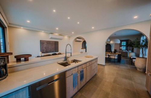 Rincon Villa | Casa Loba Luxe Apartment w/pool, views and tub