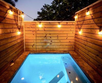 Puntas Apartment | Casa Loba Suite 3 with private pool and tub