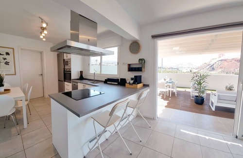 Las Arenas Villa | CASA LOLA EN PUERTO DE LA CRUZ CON JACUZZI Y VISTA
