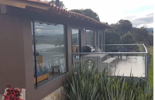 Choconta Cabin | Casa Loma, Modern with a view of the Sisga Reservoir