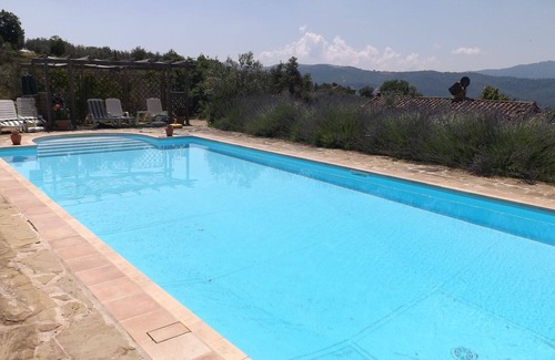 Panicale Apartment | CASA LORENZO ~ LIMONE. Stunning, peaceful family farmhouse apt with pool & views