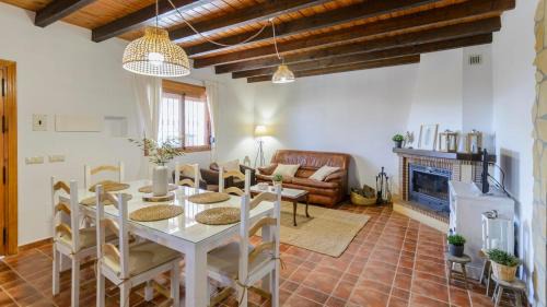 El Borge Villa | Casa Los Limones El Borge by Ruralidays