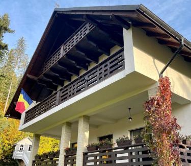 Putna House | Casa Mălina Putna
