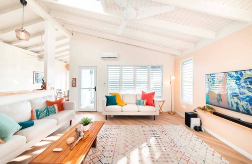 Culebra Pueblo House | Casa Mañana - Breezy bay view deck w/ AC & WiFi