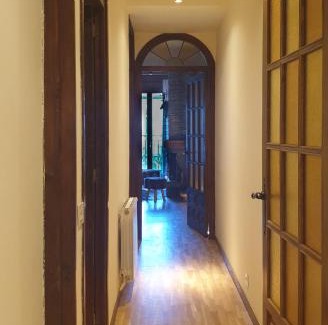 Sant Joan de Les Abadesses Apartment | Casa Matilda - Apartamento con chimenea, vistas, rustico-elegante en el centro