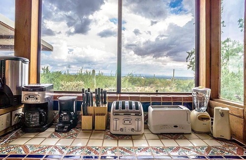 Tucson Estates House | Casa Madero Desert Retreat with Hot Tub Under the Stars