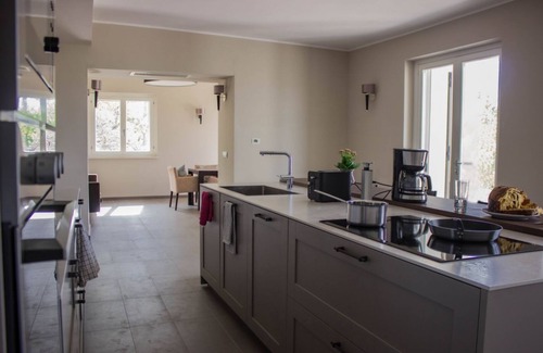 Citta Sant'Angelo Villa | Casa Maiella by Rentbeat