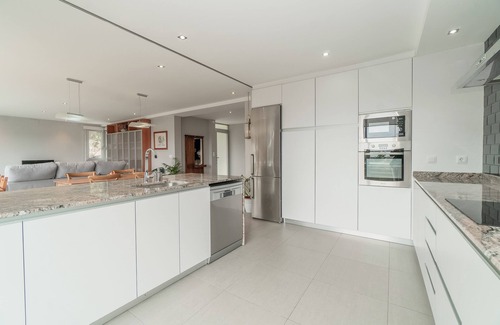 Cunit House | Casa Majestic: Sophistication and comfort