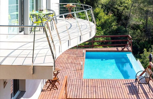 Cunit House | Casa Majestic: Sophistication and comfort