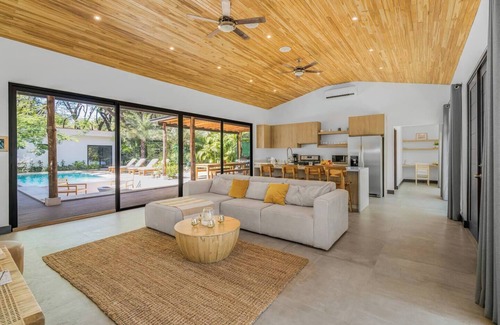 Playa Grande House | Casa Malinche Grande, 3 min walk to beach, 16 ppl