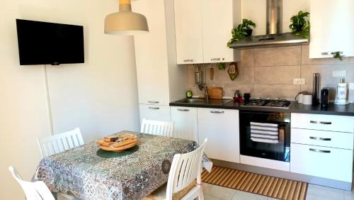 Macerata Apartment | - CASA MANZONI - Luminoso appartamento zona Sferisterio