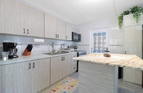 Sabana Abajo House | Casa Mar Y Sol - Vistamar, PR – 4 Minutes From Airport and 8 minutes to Beaches