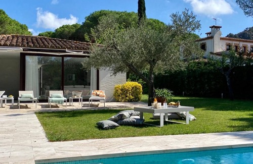 Santa Cristina de Aro Villa | Casa Maravilla on the Golf Costa Brava with private infinity pool.
