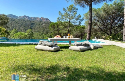Santa Cristina de Aro Villa | Casa Maravilla on the Golf Costa Brava with private infinity pool.