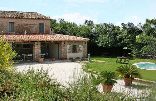 Granarola Apartment | Casa Mare Holiday in Vallugola
