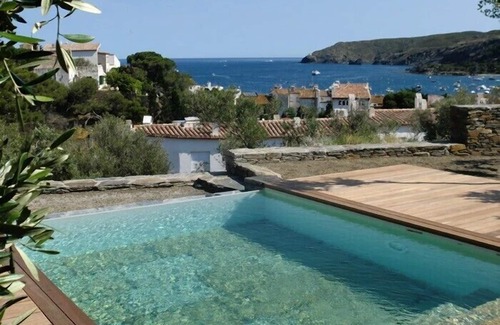 Cadaques House | Casa Margot Bay views, central, with pool, private garden,