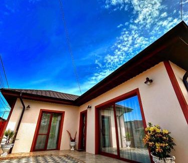 2 Mai House | Casa Maria