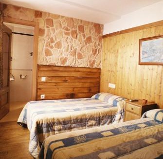 Canfranc-Estacion House | Casa Marieta