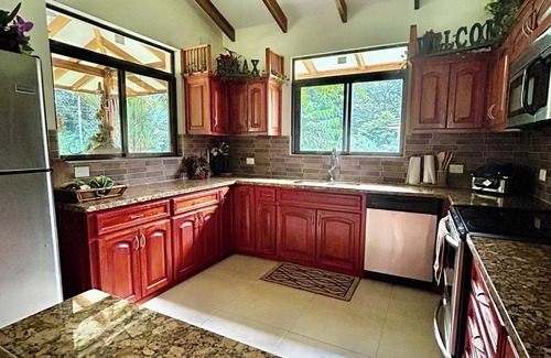 Coronado House | Casa Marriott 2, Lush Jungle ,Walk in Beach Pool, Private Waterfall, Muy Bonito!