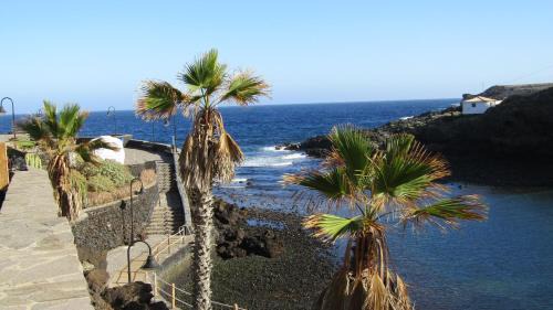 Tamaduste House | Casa MarySol Tamaduste 12m from the Sea, Terrace & BBQ