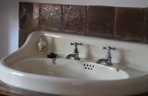 Sant Jordi Desvalls House | Casa Migdia: a large house with character, near Girona