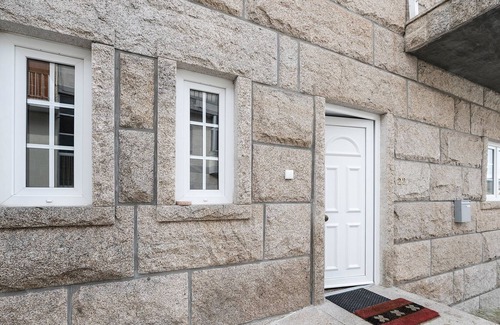 Montalegre e Padroso Apartment | Casa Miná: BOOKS Room by T2P