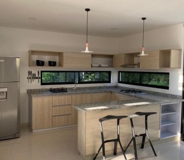 La Mesa House | CASA MONTEBELLO CON PISCINA PRIVADA EN LA MESA