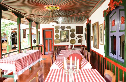 Calarca Bed & Breakfast | Casa Museo Hacienda La Cabaña