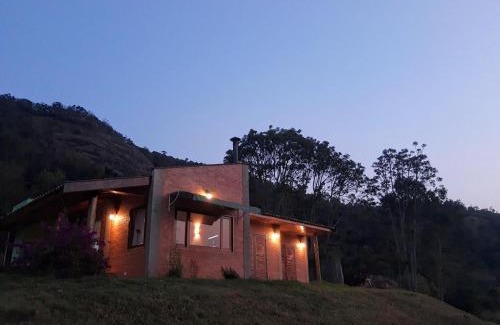Goncalves House | CASA NA MONTANHA