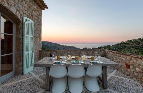 Deia House | Casa Nama