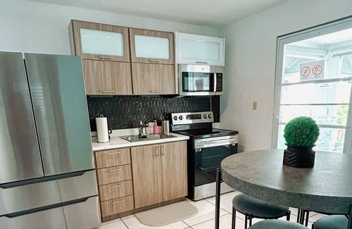 Llanos Tuna House | Casa Natal 3-bedroom house in welcoming Cabo Rojo with WiFi, AC, and pool!