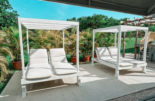 Llanos Tuna House | Casa Natal 3-bedroom house in welcoming Cabo Rojo with WiFi, AC, and pool!