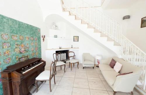 Benincasa Bed & Breakfast | Casa Ninà- Camere con Vista Mare e Terrazza a Raito, Costiera Amalfitana