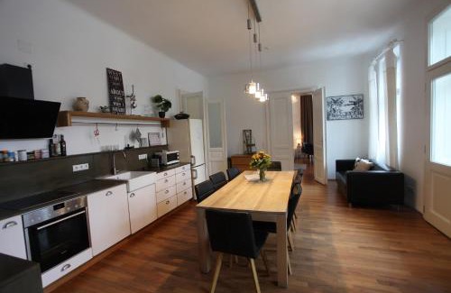 Brigittenau Apartment | Casa Nostra - Ausgefallene Wohnung am Augarten