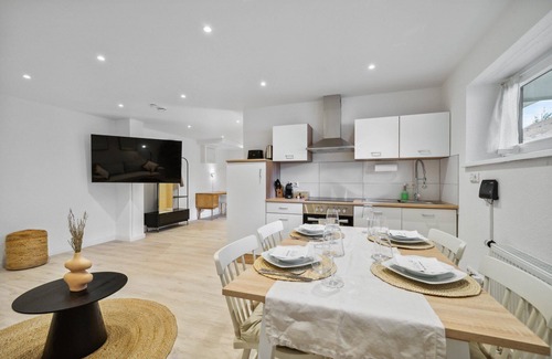 Wurding Apartment | Casa Oasis II - Fully equipped kitchen, Smart TV & close to the thermal baths