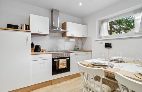 Wurding Apartment | Casa Oasis II - Fully equipped kitchen, Smart TV & close to the thermal baths