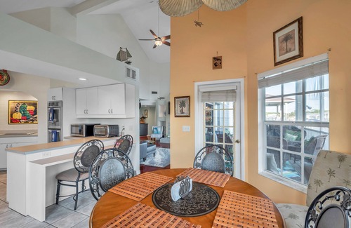 Hudson House | Casa Oceana! Waterfront paradise! Kayaks Paddle Boards at the beach