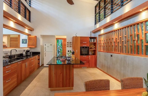 Cahuita House | Casa Ohana. Stunning vacation home in Cahuita!