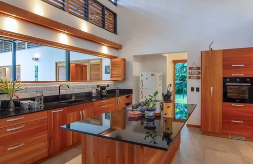 Cahuita House | Casa Ohana. Stunning vacation home in Cahuita!