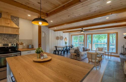 Amherst Ski Chalet | Casa Olej Unforgettable getaway in Tremblant & SPA