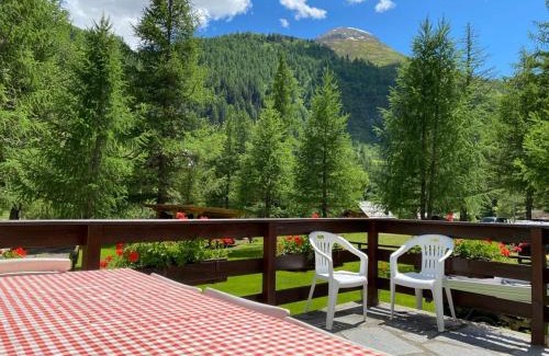 Courmayeur Ski Chalet | Casa Ornella - Baita Pra Sec