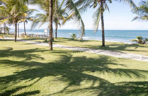 Itacimirim House | Casa pé na areia com garagem na Praia de Guarajuba